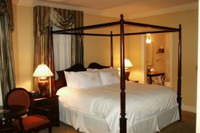River Inn Of Harbor Town - Hotel in Memphis Tennessee USA